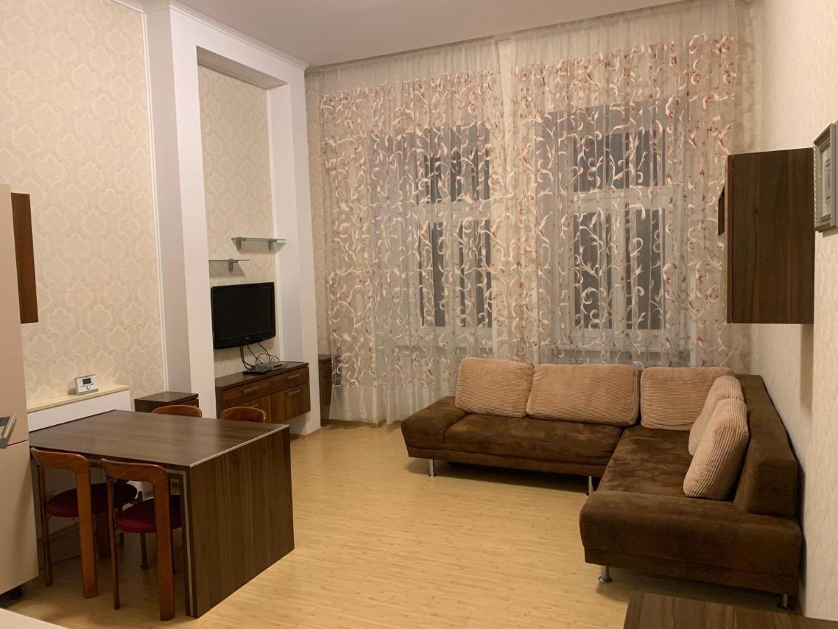 Apartment Sadova קרלובי וארי מראה חיצוני תמונה
